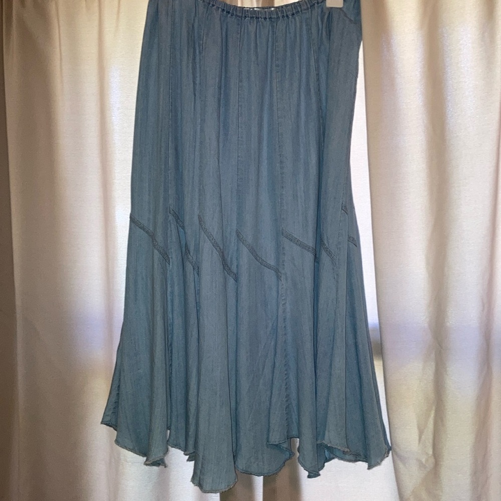 Chelsea & Theodore denim style flowy skirt